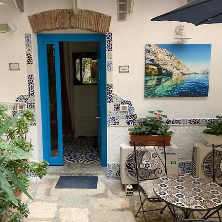 Hotel Cortile Azzurro Trapani Exterior foto