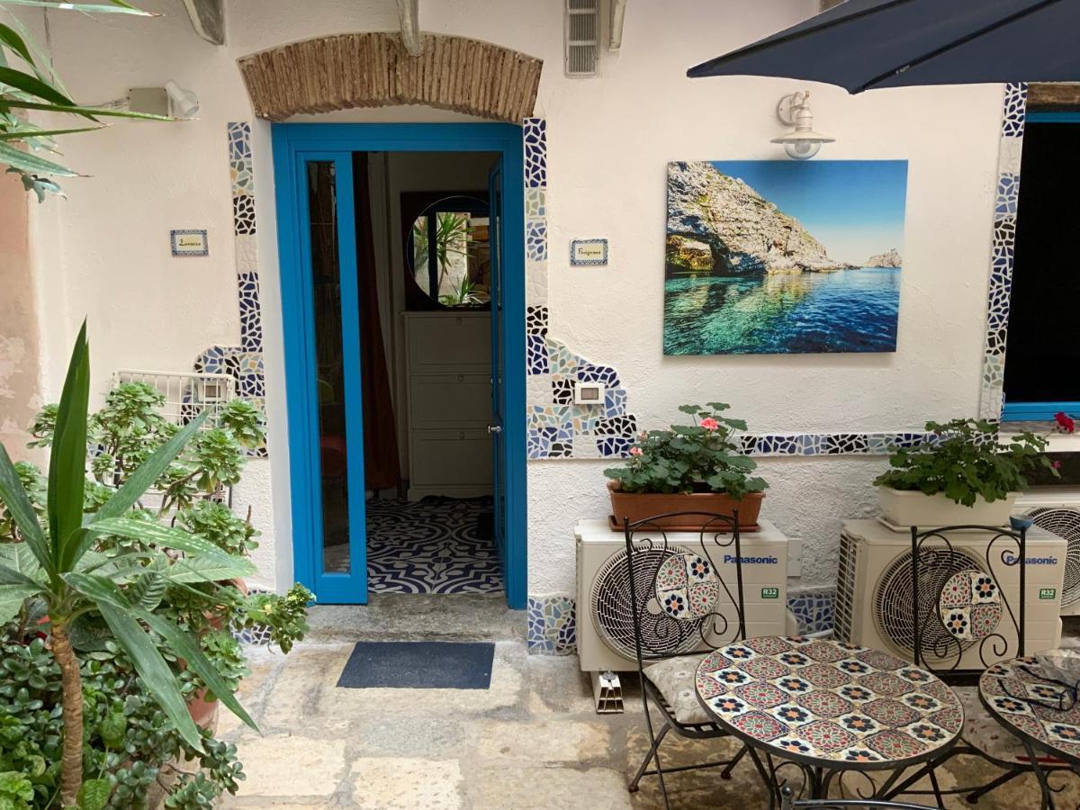 Hotel Cortile Azzurro Trapani Exterior foto