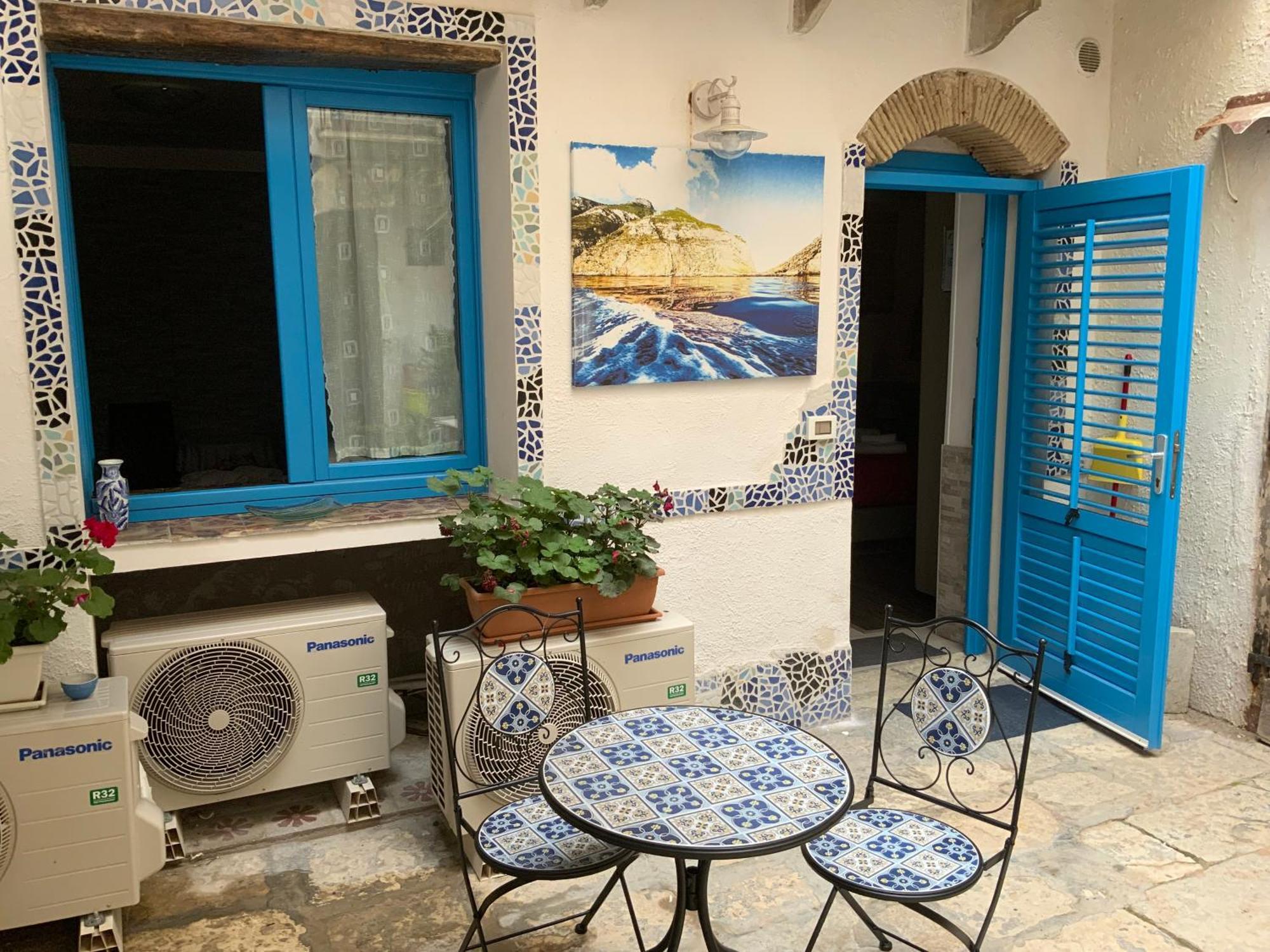 Hotel Cortile Azzurro Trapani Exterior foto