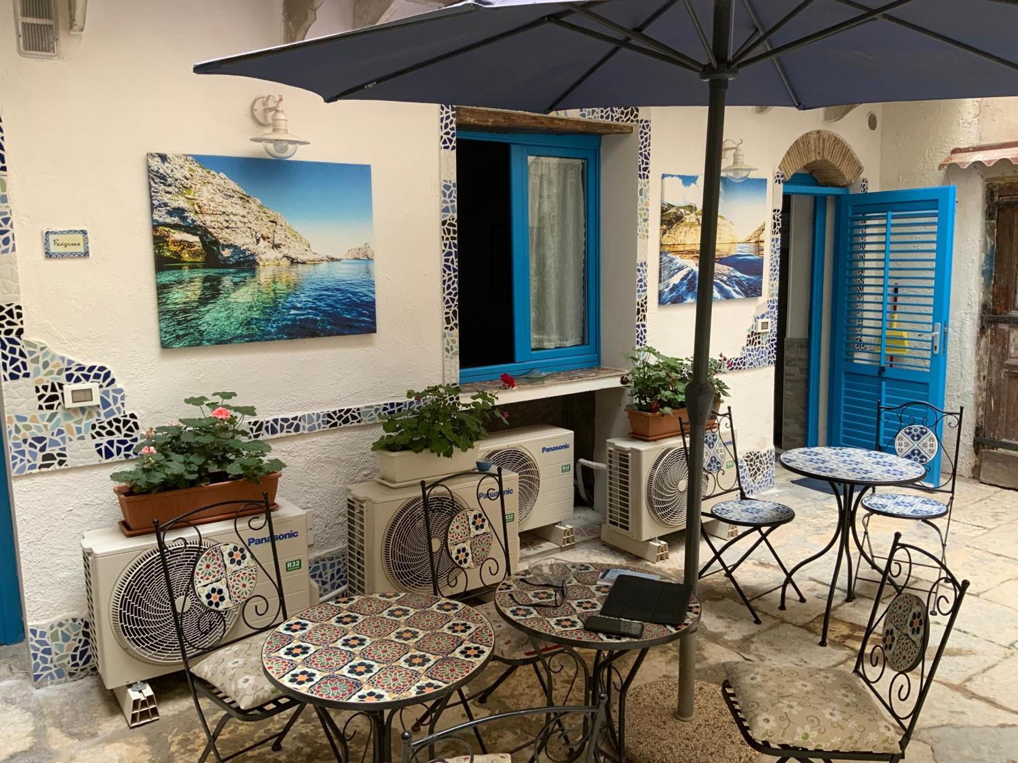 Hotel Cortile Azzurro Trapani Exterior foto